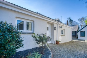 The Studio - 1 Bedroom Cottage - Princes Gate (25239)