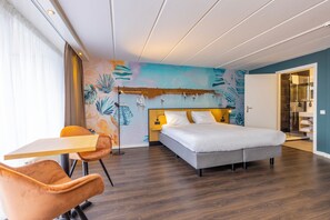 Unit with King size bed