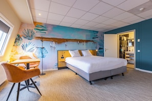 Unit with 2 Twin size beds