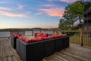 Party Deck