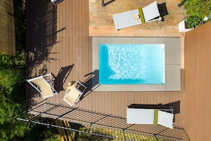 Building Exterior, Outdoor, Pool