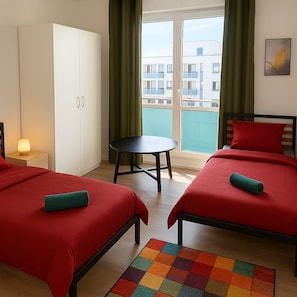 Schlafzimmer mit Balkon