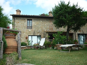 Building Exterior, Garden, Main Entrance, Outdoor