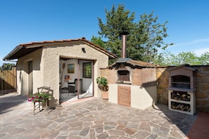 Building Exterior, Garden, Other Room, Outdoor