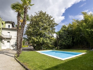 Arbuste, Zone Résidentielle, Domicile, Biens, Jardin, Pelouse, Aménagement Paysager, Cour, Manoir, Villa