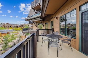 Private Balcony with Gondola Views