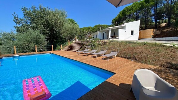 Solarium,Pool view