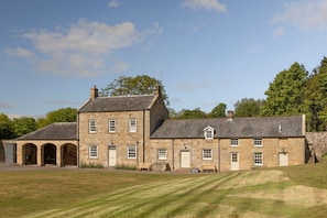 Hall Cottage - the row of cottages, with Hall Cottage to the left