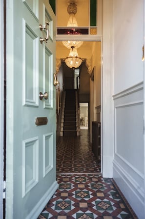 Entrance / Lobby