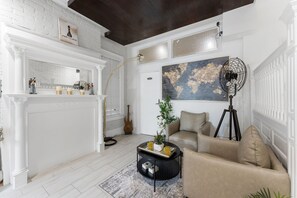 Living Room, Common Area
