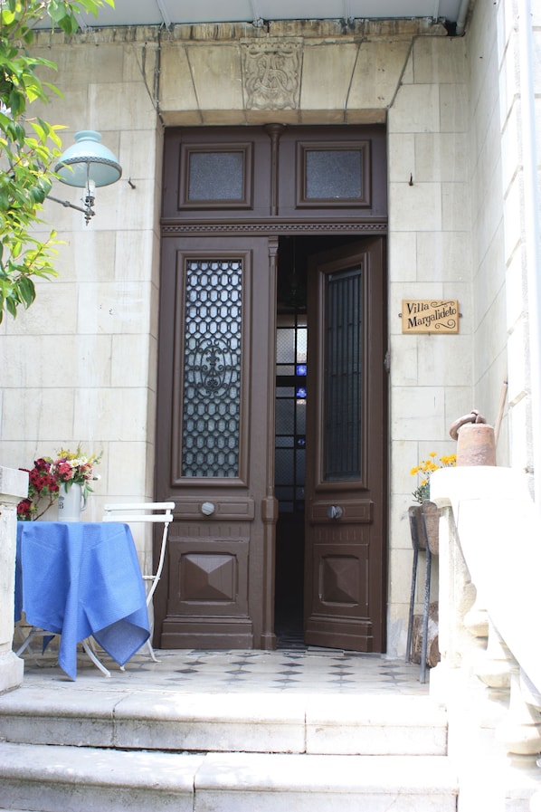 Exterior detail