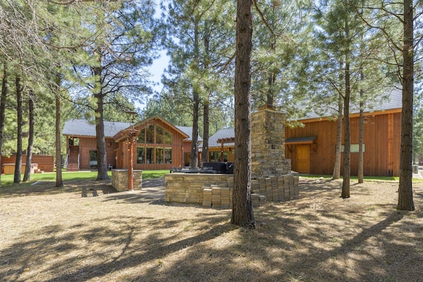 Main House, Casita & Outdoor Space