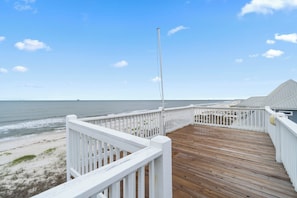 Fourth floor observation deck