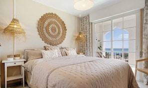 Cosy contemporary bedroom.