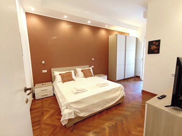 3rd Bedroom, double bed, A/C, TV with Netflix and Prime Video, Balcony