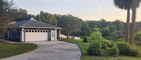 Extended driveway with plenty of parking