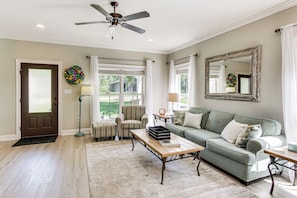 Living Room | Smart TV