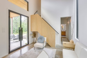 Living Area | Sleeper Sofa | Free WiFi | Central A/C | 1st Floor