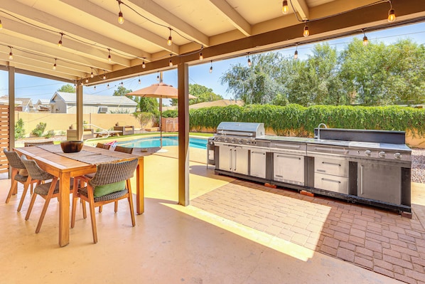 Mesa Vacation Rental | 3BR | 2BA | 1 Small Step to Enter | 1,680 Sq Ft