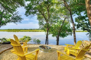Backyard | Wood-Burning Fire Pit