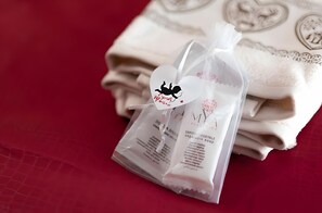 Bathroom amenities