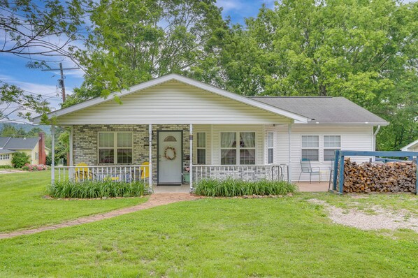 Ironton Vacation Rental | 2BR | 1BA | 1,500 Sq Ft | Step-Free Entry