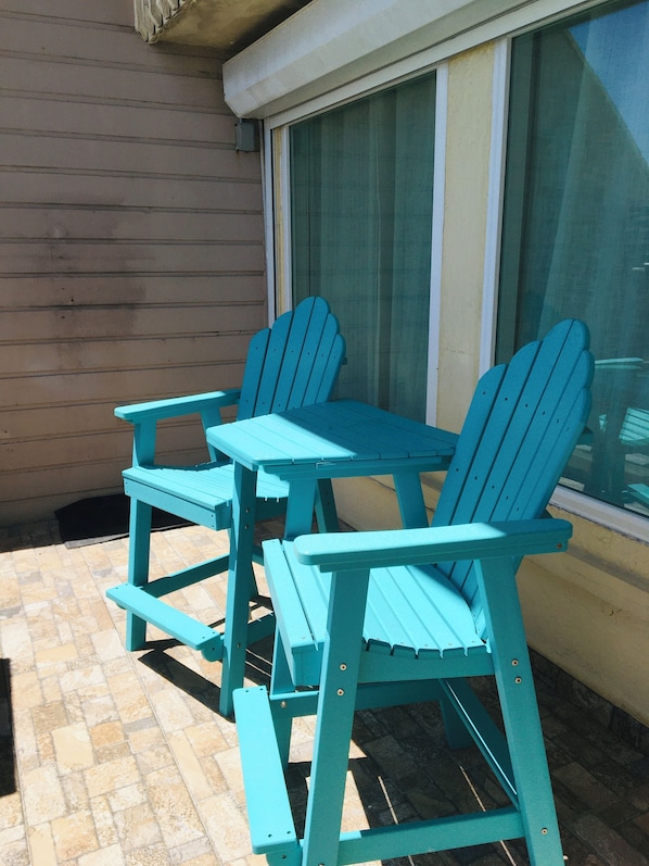 sit on deck