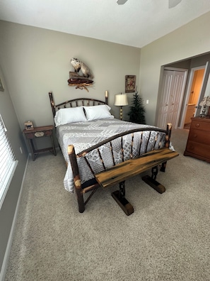 Master queen bedroom