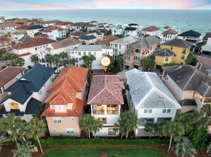 Coastal Crush is Located Just 3 Minutes from the Beach!
