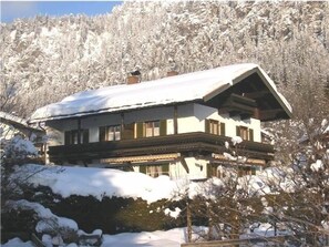 Gästehaus Rita (DE Reit im Winkl) - Stöcker Udo und Claudia - 8324-Haus Rita im Winterkleid