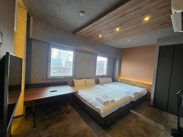 2 double beds, twin available