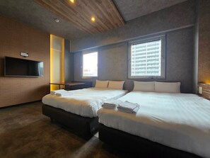2 double beds, twin available