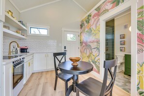 Kitchen | French Press & Keurig Coffee Maker | Blender | Toaster