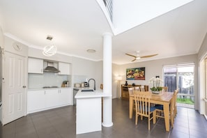 Kitchen/Dining Area