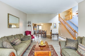 Sitting Room | 1st Floor