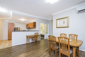 Kitchen/Dining Area