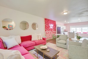 Living Room | Smart TV | Main Floor