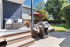 The perfect deck to hang out on ALL summer long!