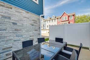 Private Patio | Outdoor Dining