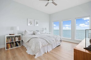 Bedroom 1: Wake up to stunning views – king bedroom with expansive windows that let the outdoors in.