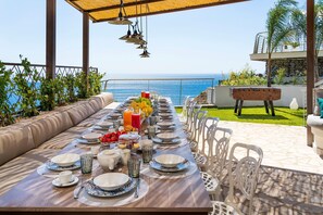 Activities, Balcony / Terrace / Patio, Building Exterior, Facilities, Pool, Spring, Summer