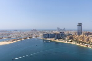 Coastal holiday rental with uninterrupted sea and Palm Jumeirah views in Emaar Beachfront