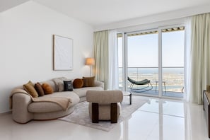 Coastal holiday rental with uninterrupted sea and Palm Jumeirah views in Emaar Beachfront