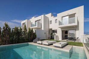 Minimal design meets outdoor freedom.