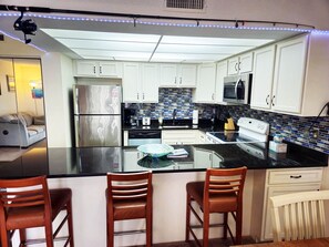 KITCHEN-AREA-ANGELFISH 109