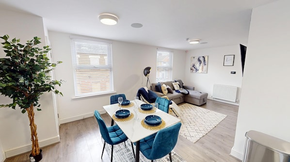 Dining Area - perfect for a night in with a home-cooked meal.
Imagine yourself having a small dinner party here with close friends or family and good conversation