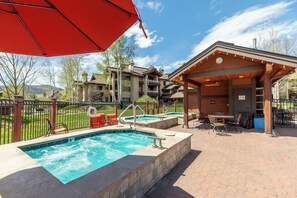 Trappeur's Crossing Hot Tub
