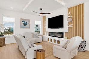 Sandy Island offers 6 Bedrooms and 6.5 Bathrooms