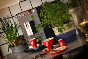 Kaffe och/eller kaffebryggare