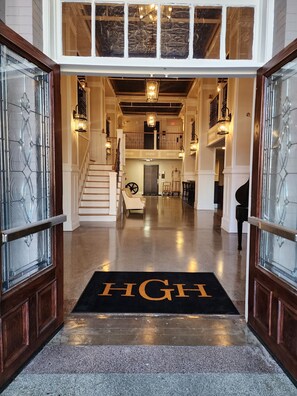 Welcome to The Historic Griffin Hotel!